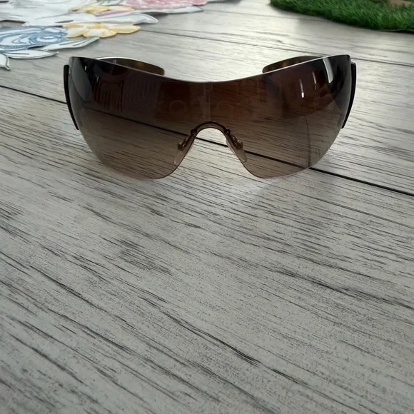 Authentic Prada SPR22M Sunglasses - Brown Gradient Lenses - Picture 2 of 5